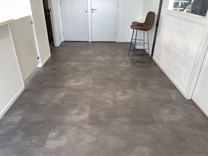 Betonlook tegel in halfsteensverband